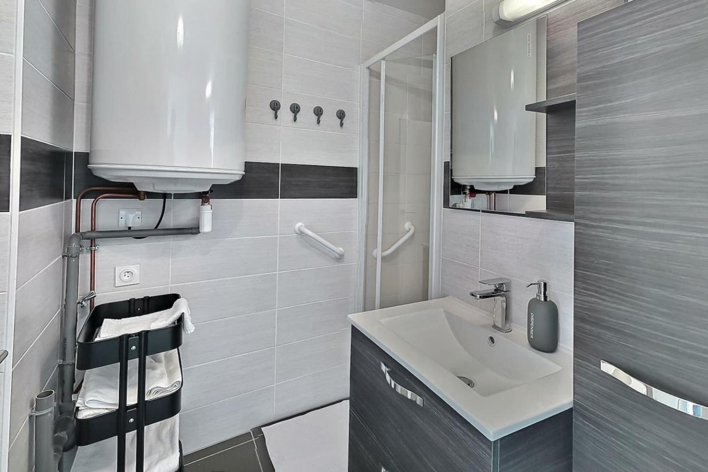 Le Voltaire - Balcon - 2 Chb - 3 Lits - 2 Min Gare Et Cente-Ville - Mon Groom Troyes Exterior foto